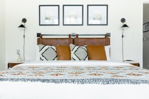 1 bedroom, desk, iron/ironing board, WiFi