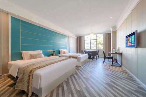 Holiday Inn Oriental (Yuxi People's Hospital Shuixi Park Branch)