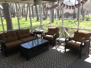 Terrace/patio - Monkey Island, Grand Lake Cottage w/ pool & day boat dock (Afton)