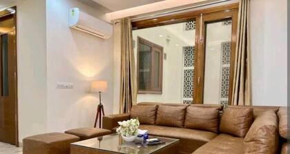 Luxury Three Bedroom Apartment