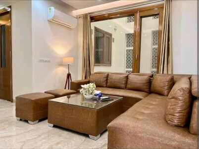 Luxury Three Bedroom Apartment