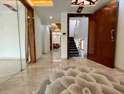 Luxury Three Bedroom Apartment