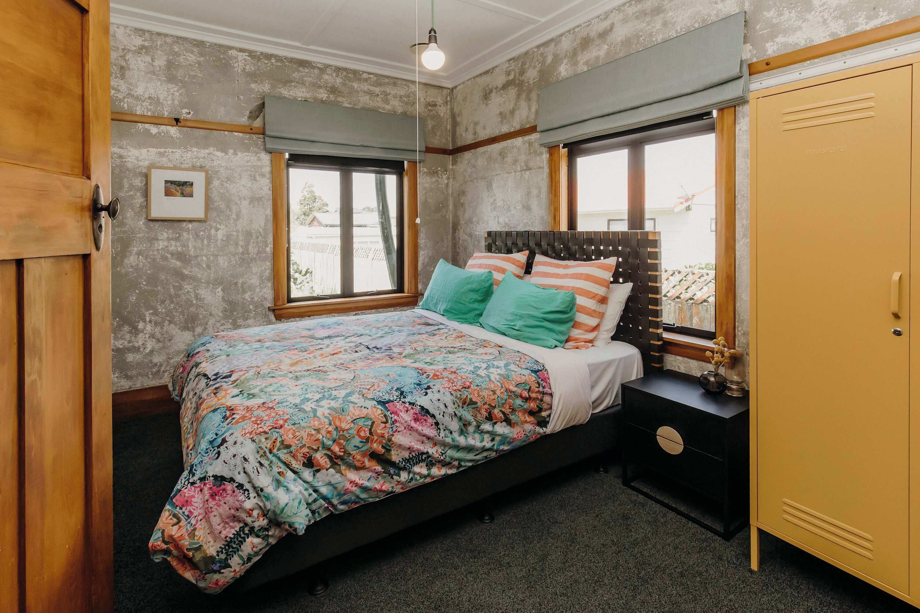 4 bedrooms, WiFi, bed sheets