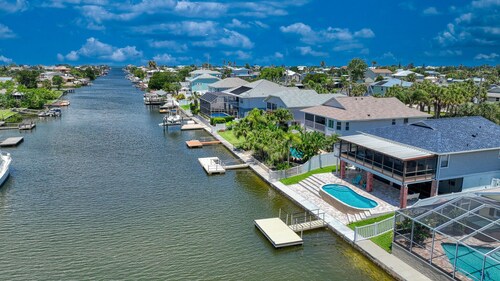 Waterfront Home/Heated Pool/Kayaks/Access to Golf