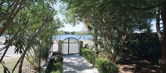 Holiday home with three bedrooms in Sukošan