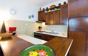 Kühlschrank, Ofen, Herdplatte, Geschirrspüler