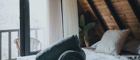 Comfort Cabin | Minibar, individually furnished, free WiFi, bed sheets