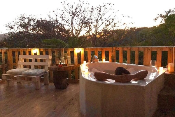 Bain à remous extérieur