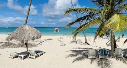 Excellent getaway vacation. Ocean Front. Ocean views! Private Beach! Book today