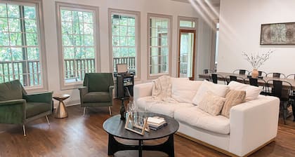 Secluded Cottage near Wineries and Wedding Venues