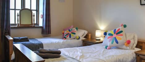 3 chambres, Wi-Fi gratuit, draps fournis