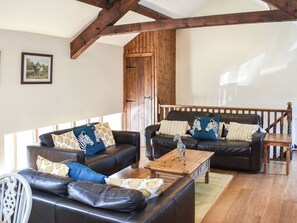 TV - Mount Cottage-UK42230 (Near Tebay)