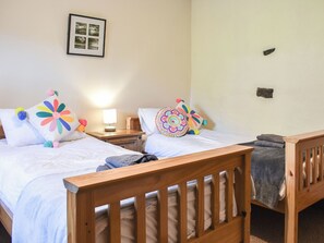 3 bedrooms, free WiFi, bed sheets - Mount Cottage-UK42230 (Near Tebay)