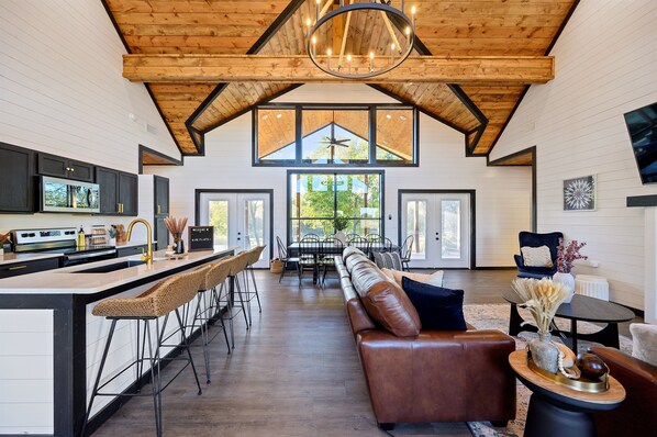 Smart TV, fireplace, video games