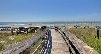 Easy beach access, dog friendly!