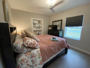 2 bedrooms, desk, iron/ironing board, free WiFi