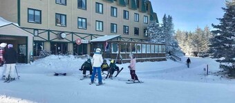 A Walk in the Clouds - 4 Season Getaway -Ski-In Ski-Out Condo