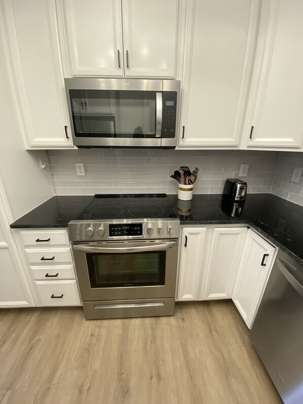 Microwave, oven, stovetop, coffee/tea maker