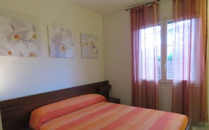 2 dormitoris, un bressol de viatge, wifi gratuïta i roba de llit 