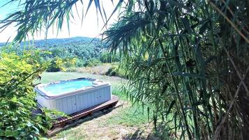 Idromassaggio all'aperto