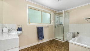 Bathtub, hair dryer