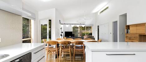 تناول الطعام