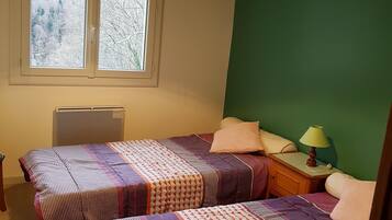2 bedrooms