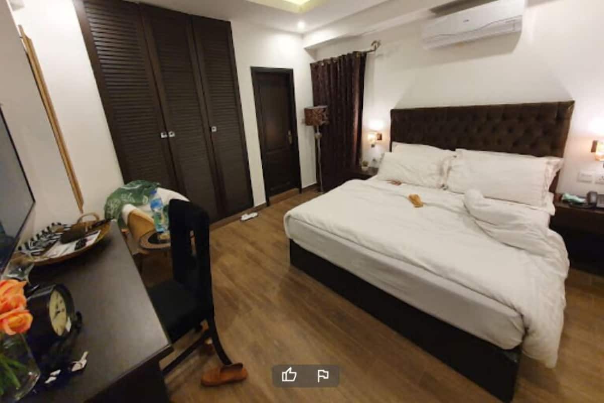 Executive tweepersoonskamer | Een strijkplank/strijkijzer, gratis wifi, beddengoed