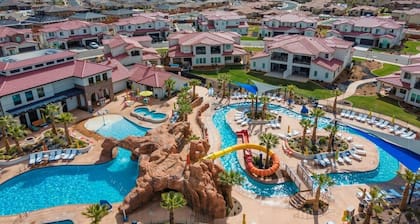 Arcadia 62/63 | Sleeps 52! Private Hot Tubs * GAMES * Fire Pits * Arcades