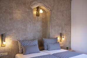 5 chambres, bureau, rideaux d’obscurcissement, fer et planche à repasser