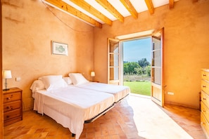 4 bedrooms, in-room safe, iron/ironing board, free WiFi - Son Viverassa, Finca 5StarsHome Mallorca (Son Servera)