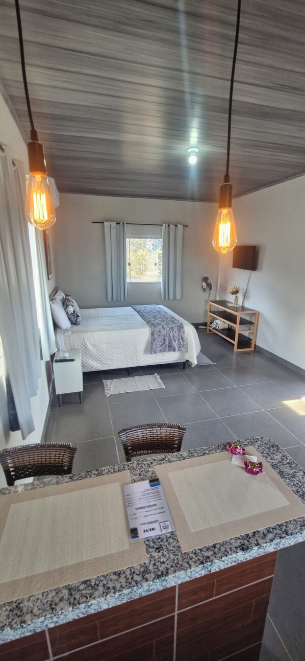 Chalet, 1 King Bed, Mountain View, Ground Floor | 2 bedrooms, premium bedding, free WiFi, bed sheets