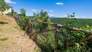 Property grounds - Holiday Home in Sellano with Private Pool (Sellano)