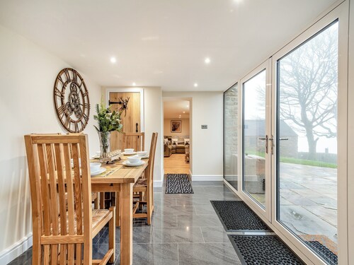 3 bedroom accommodation in Hollinsclough, near Buxton