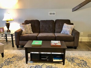 Smart TV, fireplace - Spacious East Nashville 2 Bed Apartment (Nashville)