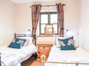 2 bedrooms, free WiFi, bed sheets - Riverbank Cottage-UK42229 (Near Tebay)