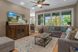 TV connectée, lecteur de DVD, baby-foot