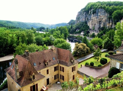 Cozy Garden Retreat Malemort