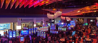 Glendale Getaway- Walking distance to the Stadium