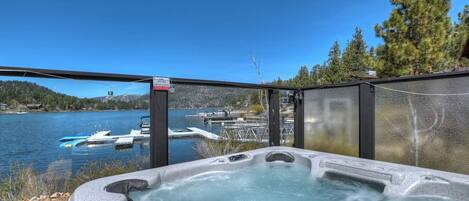 Bañera de hidromasaje exterior