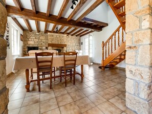 Dining - Coastal Home in Logonna-Daoulas (Logonna-Daoulas)