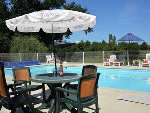 Pool - Apartment in France near Scenic Landmarks (Lias D'armagnac)