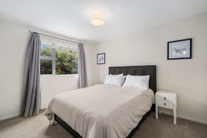 3 Schlafzimmer, Bügeleisen/Bügelbrett, WLAN, Bettwäsche
