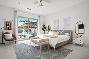 3 Schlafzimmer, Schreibtisch, Bügeleisen/Bügelbrett, Reisekinderbett