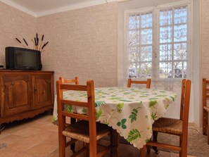 Dining - Vintage Retreat in Montfaucon (Montfaucon)
