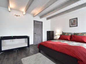 4 bedrooms, WiFi