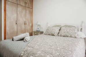 2 bedrooms, iron/ironing board, travel crib, free WiFi