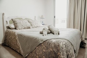 2 bedrooms, iron/ironing board, travel cot, free WiFi