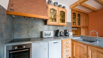 Microwave, oven, stovetop, dishwasher