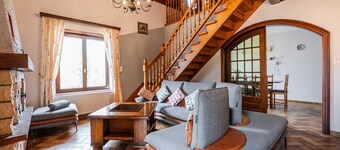 Hus i Ruederbach ved innsjøen